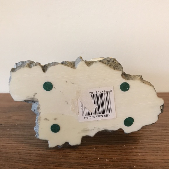 Wolf figure height 7” length 7” - Picture 5 of 5